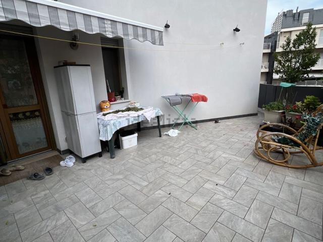 Appartamento in vendita di 100 m² in Via Michelangelo Buonarroti, 1