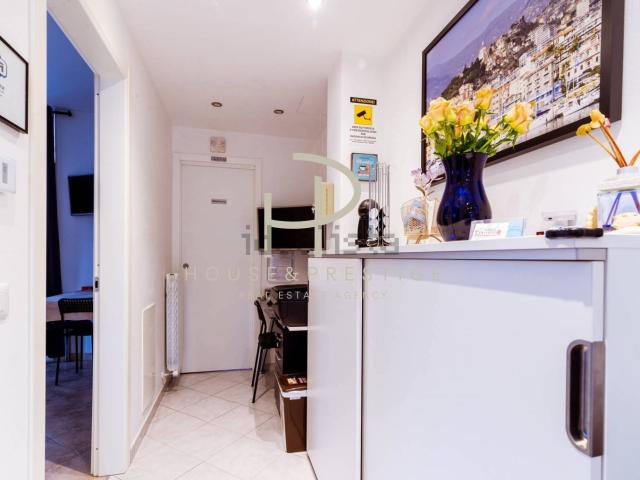 Appartamento in vendita di 100 m² in Via Michele Costanzo Astraldi, 40