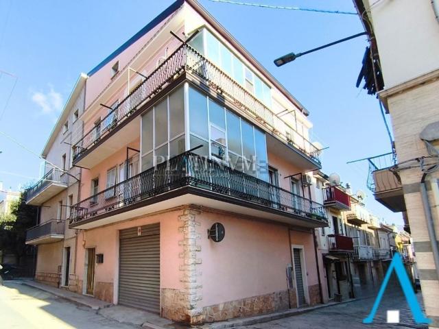 Appartamento in vendita di 100 m² in Via Michele Melchionda, 3