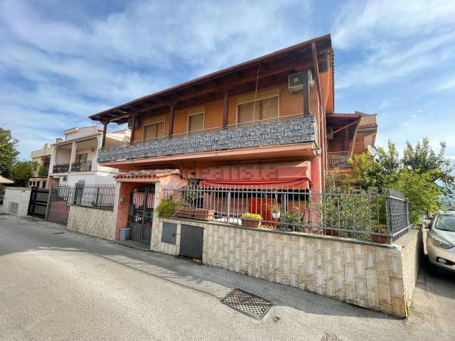 Appartamento in vendita di 100 m² in Via Miglianico