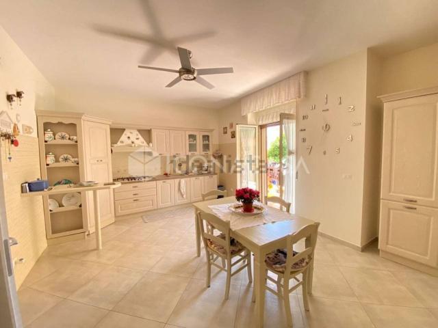 Appartamento in vendita di 100 m² in Via Miliscola, 2