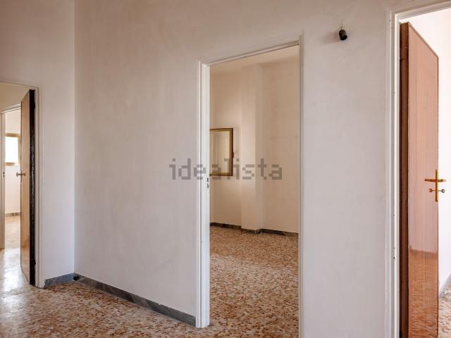 Appartamento in vendita di 100 m² in Via N. Sauro, 54