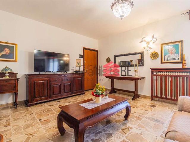 Appartamento in vendita di 100 m² in Via Novara, 36
