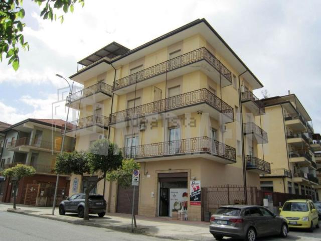 Appartamento in vendita di 100 m² in Via Nazionale, 371