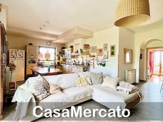 Appartamento in vendita di 100 m² in Via Nettunense, 430