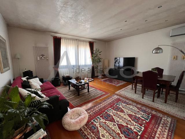 Appartamento in vendita di 100 m² in Via Nino Bedendo