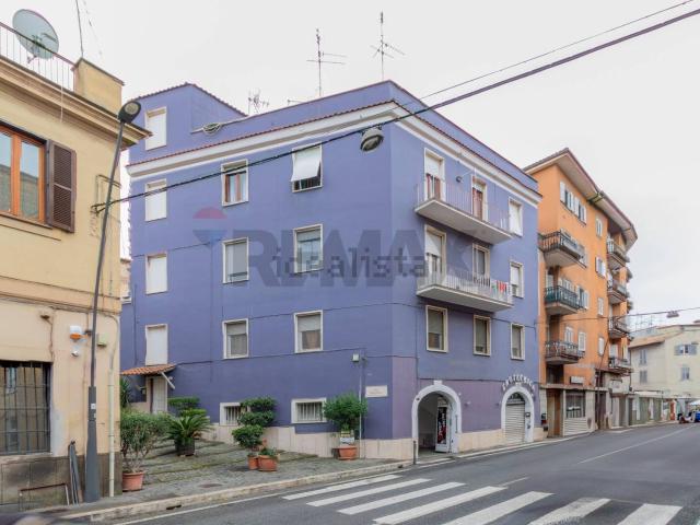 Appartamento in vendita di 100 m² in Via Nino Bixio, 15