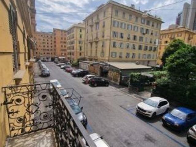 Appartamento in vendita di 100 m² in Via Smirne, 3
