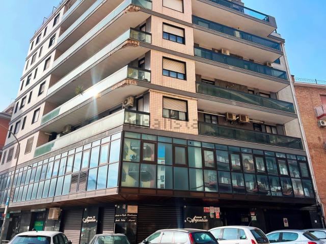 Appartamento in vendita di 100 m² in Via Saverio Pollice, 3