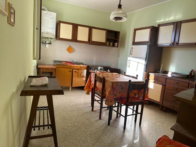 Appartamento in vendita di 100 m² in Via Sadislao D&apos Angi Durazzo