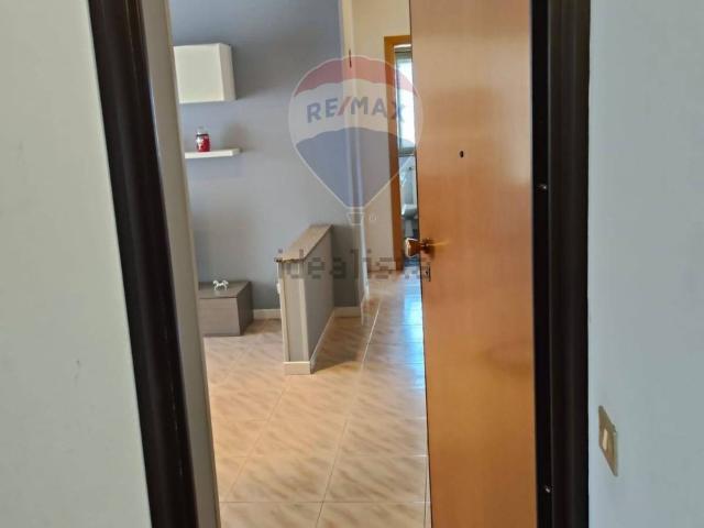 Appartamento in vendita di 100 m² in Via Salvo D&apos Acquisto, 33