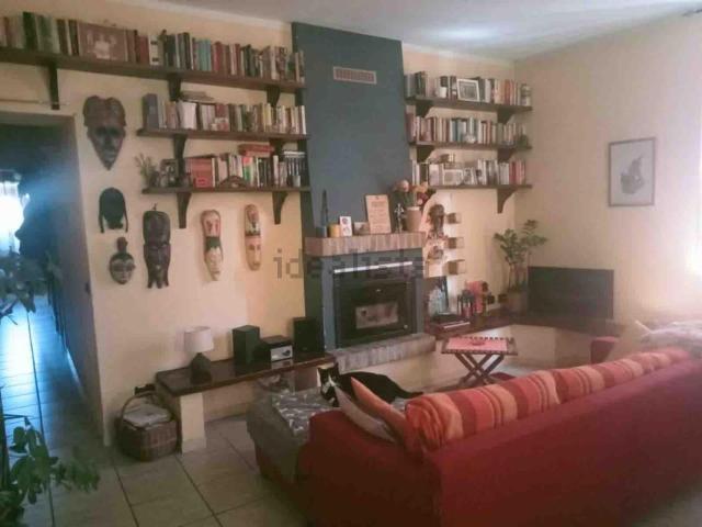 Appartamento in vendita di 100 m² in Via Salvo D&apos Acquisto