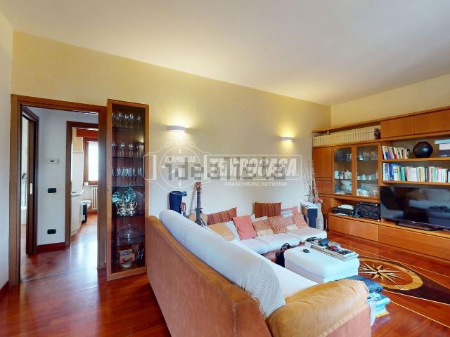 Appartamento in vendita di 100 m² in Via Salvatore di Giacomo, 16