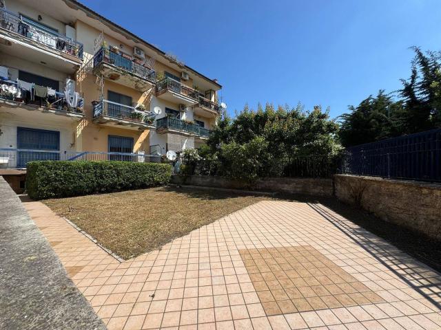 Appartamento in vendita di 100 m² in Via San Castrese, 9
