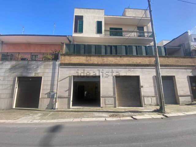 Appartamento in vendita di 100 m² in Via San Cesario, 14