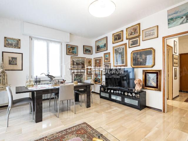 Appartamento in vendita di 100 m² in Via San Filippo Neri, 27