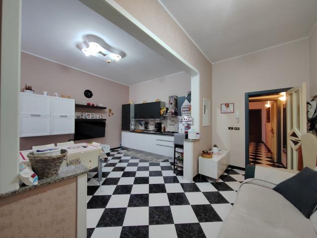 Appartamento in vendita di 100 m² in Via San Francesco D&apos Assisi, 12