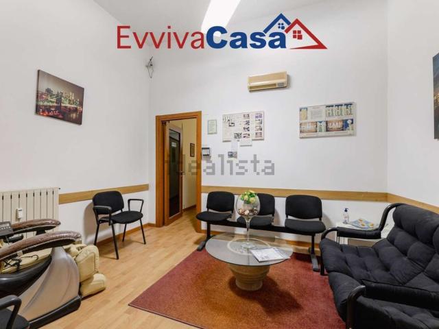 Appartamento in vendita di 100 m² in Via San Francesco D&apos Assisi, 7