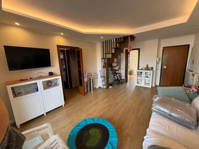 Appartamento in vendita di 100 m² in Via San Giacomo, 1