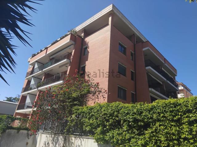 Appartamento in vendita di 100 m² in Via San Giovanni da Capestrano, 2