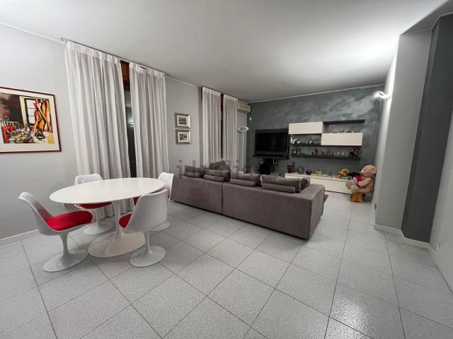 Appartamento in vendita di 100 m² in Via San Grato, 2