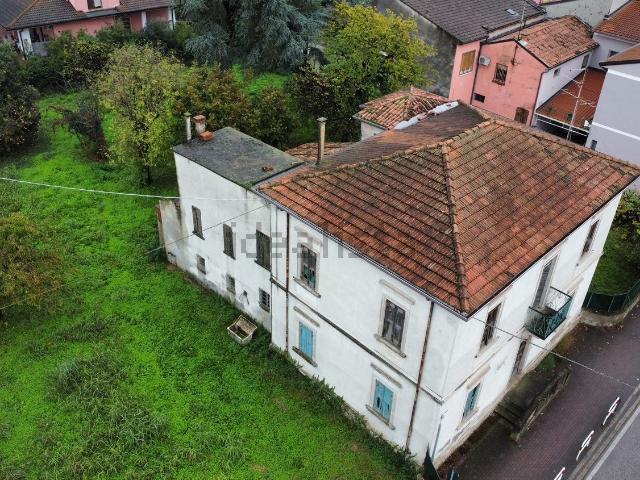Appartamento in vendita di 100 m² in Via San Pierino, 3