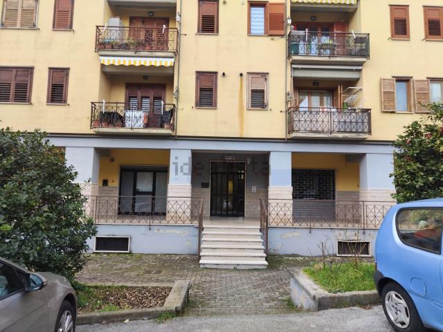 Appartamento in vendita di 100 m² in Via San Pio da Pietrelcina, 75