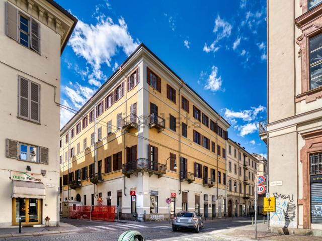 Appartamento in vendita di 100 m² in Via Santa Chiara, 32