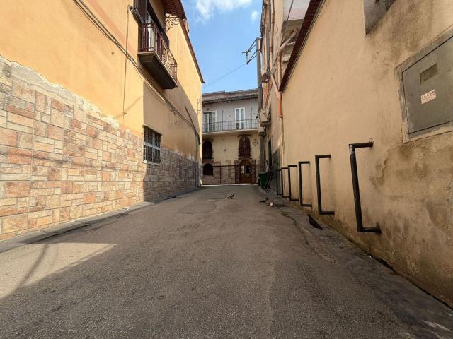 Appartamento in vendita di 100 m² in Via Santa Giustina, 55