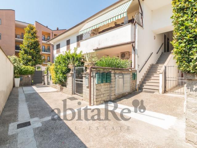Appartamento in vendita di 100 m² in Via Santa Giacinta Marescotti