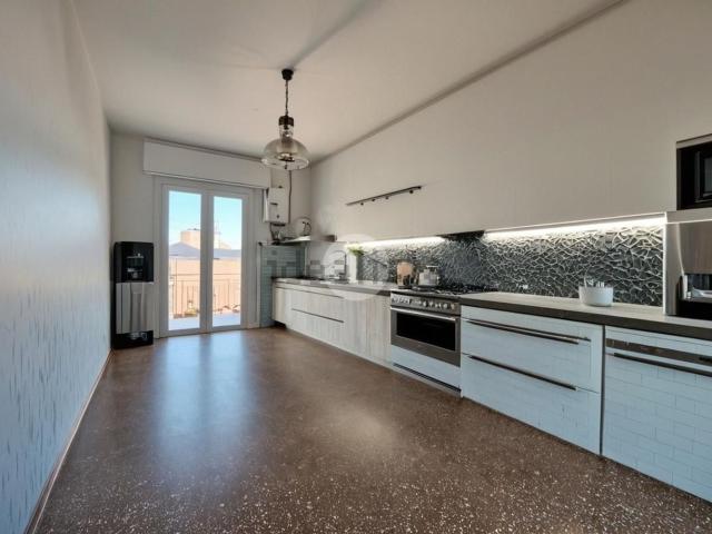 Appartamento in vendita di 100 m² in Via Sapello, 55