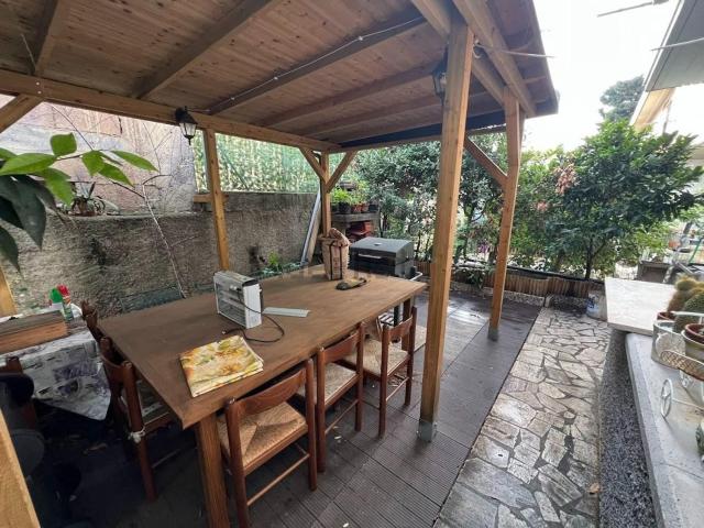 Appartamento in vendita di 100 m² in Via Scandicci