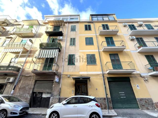 Appartamento in vendita di 100 m² in Via Scillato, 25