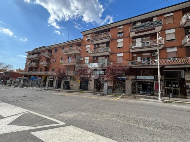Appartamento in vendita di 100 m² in Via Sebastiano Silvestri, 158