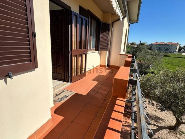 Appartamento in vendita di 100 m² in Via Senatore R Ruffilli, 41