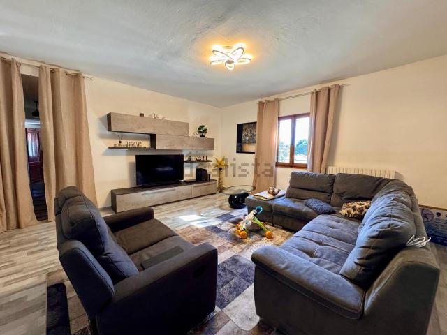 Appartamento in vendita di 100 m² in Via Senese Romana, 442