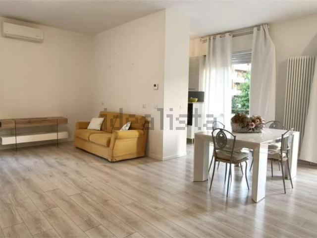 Appartamento in vendita di 100 m² in Via Sergio Tavernari, 15
