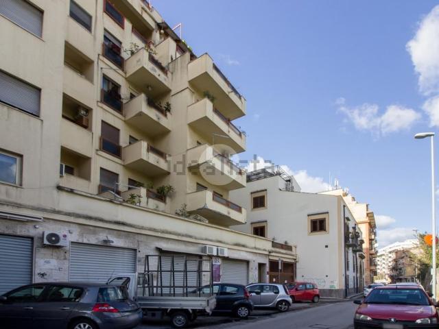 Appartamento in vendita di 100 m² in Via Serradifalco, 78