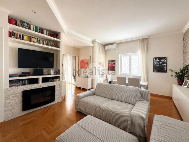 Appartamento in vendita di 100 m² in Via Silla Rosa de Angelis, 27