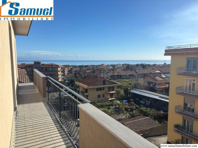 Appartamento in vendita di 100 m² in Via Silvio Pellico