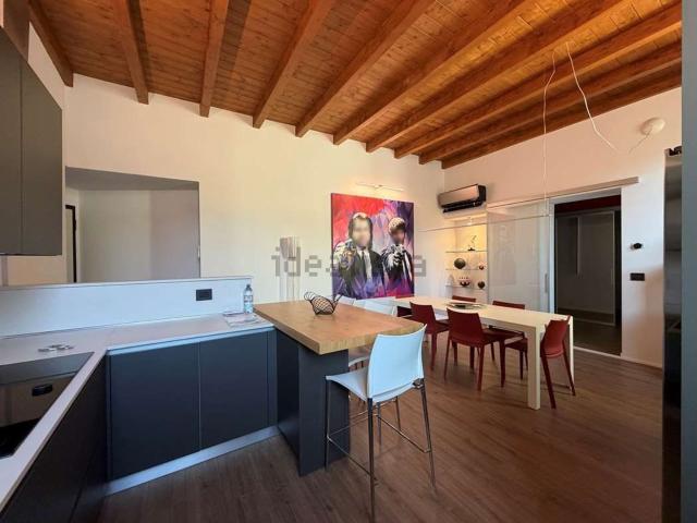 Appartamento in vendita di 100 m² in Via Simone del Pozzo, 9