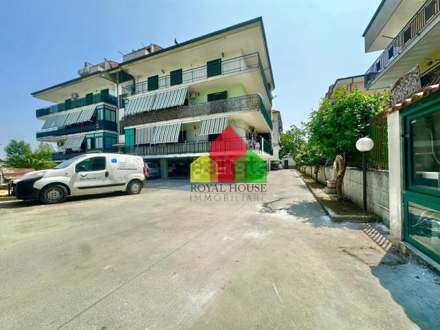 Appartamento in vendita di 100 m² in Via Spazzilli, 162