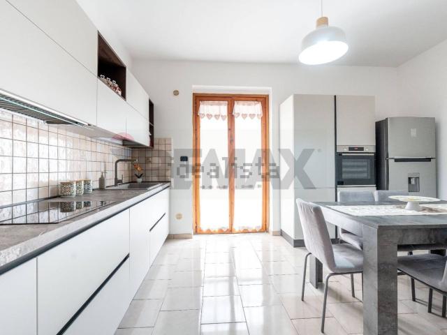 Appartamento in vendita di 100 m² in Via Stazzone, 15