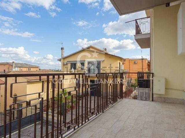 Appartamento in vendita di 100 m² in Via P. Ghignoni, 19