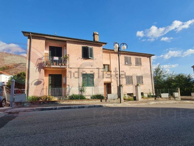 Appartamento in vendita di 100 m² in Via Pola