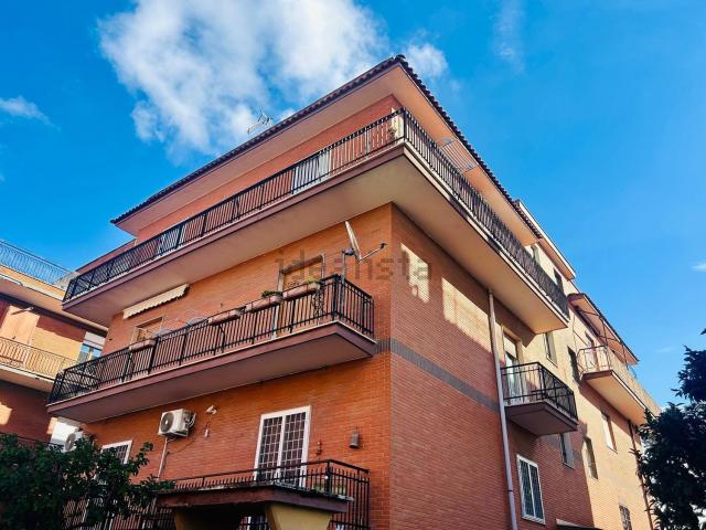Appartamento in vendita di 100 m² in Via Ponte Buggianese, 12