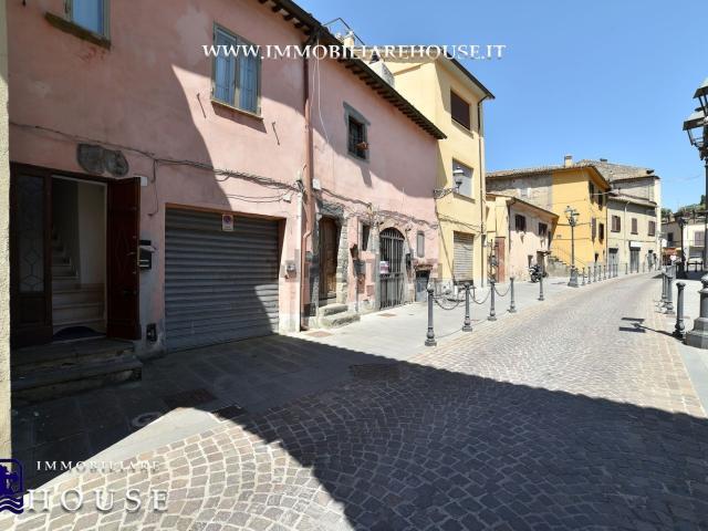 Appartamento in vendita di 100 m² in Via Porta Romana, 28
