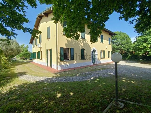 Appartamento in vendita di 100 m² in Via Panaria Bassa, 85