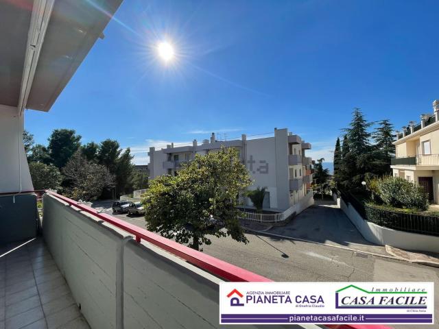 Appartamento in vendita di 100 m² in Via Pandosia