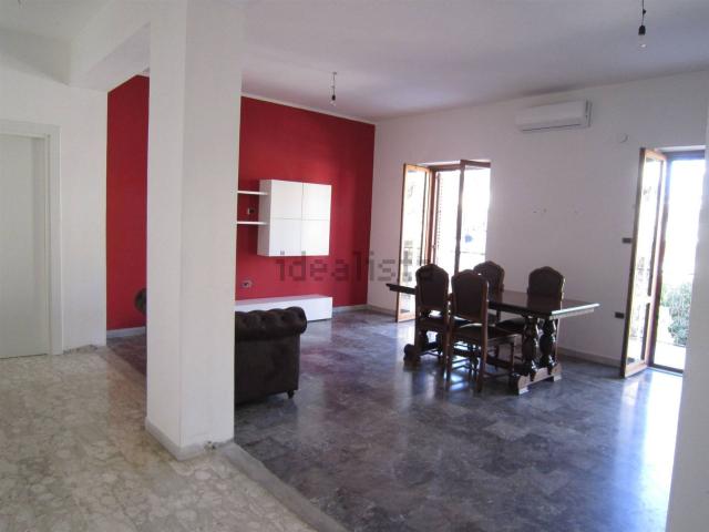 Appartamento in vendita di 100 m² in Via Pantelleria, 14